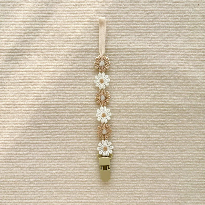 Speenketting ‘Little Daisy’ – Elegant &amp; Natuurlijk met Madeliefjes