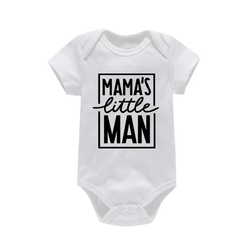 “Mama’s Little Man” Romper – Voor de liefste kleine vent 💙