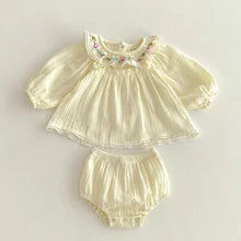 Vintage Baby Set – Romantisch 2-Delig Setje met Kant en Lange Mouwen