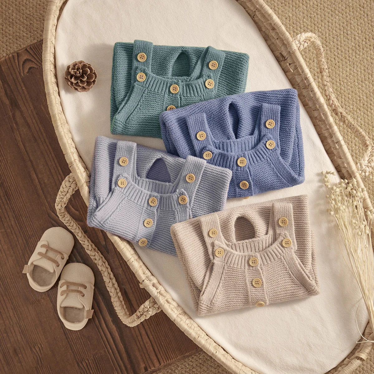 Gebreide Baby Overal – Mouwloze Jumpsuit met Knoopjes
